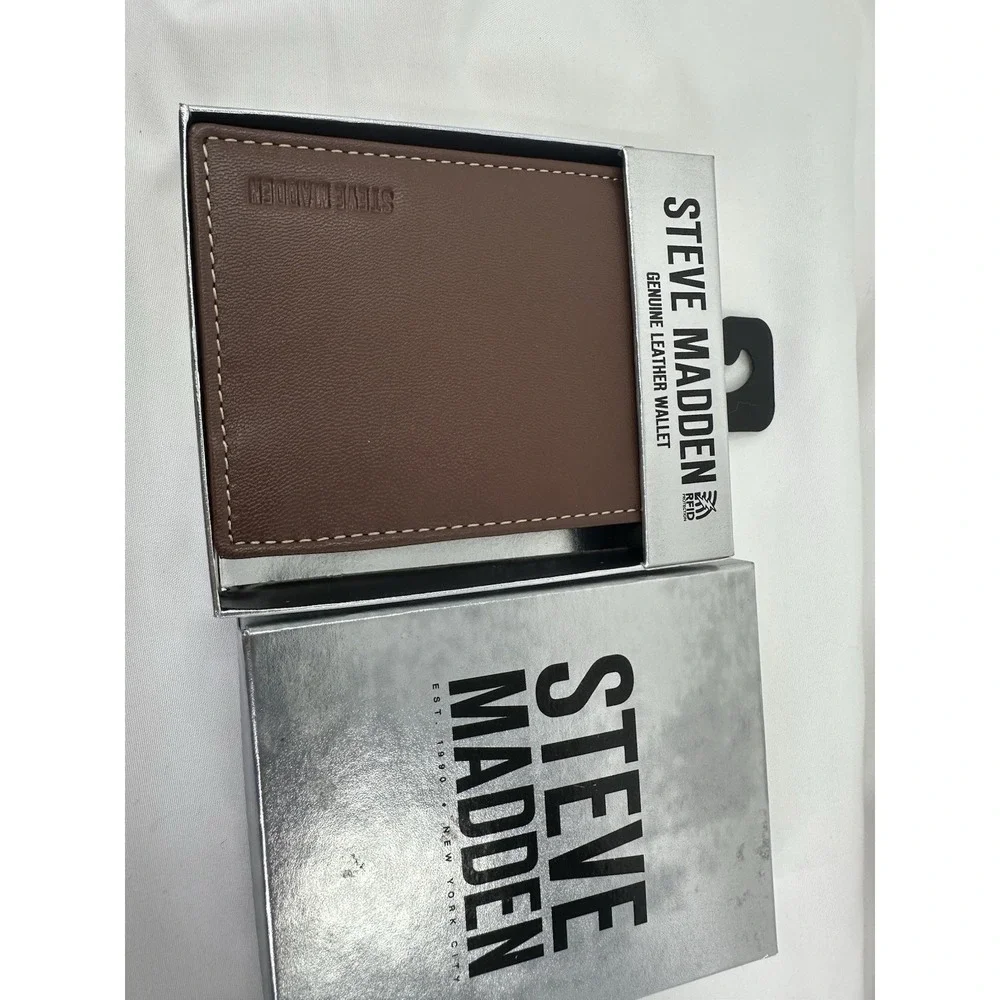 Steve Madden Billfold Brown Leather Wallet With Back RFID New In Box
